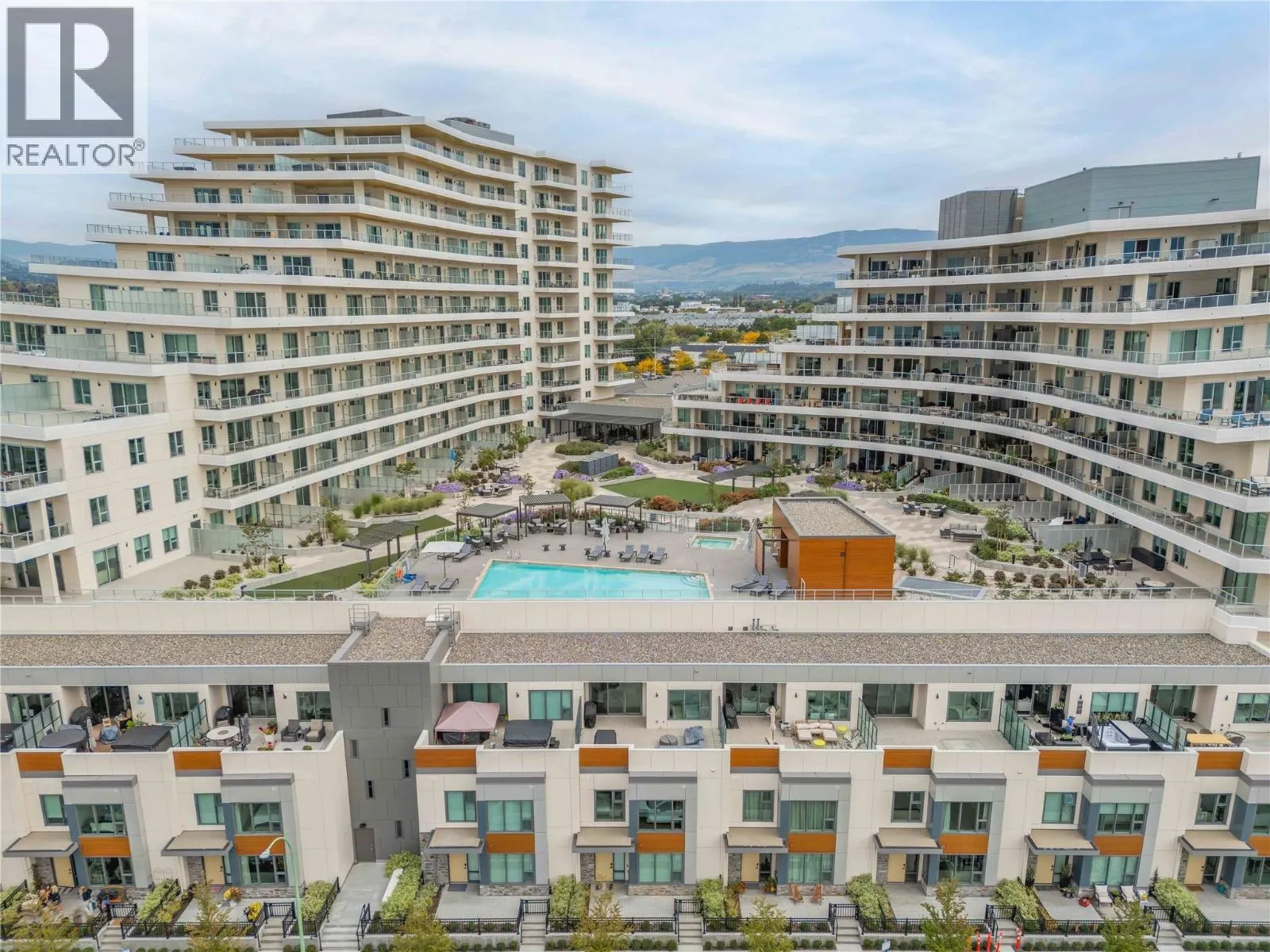 3300 Lakeshore Road Unit# 406