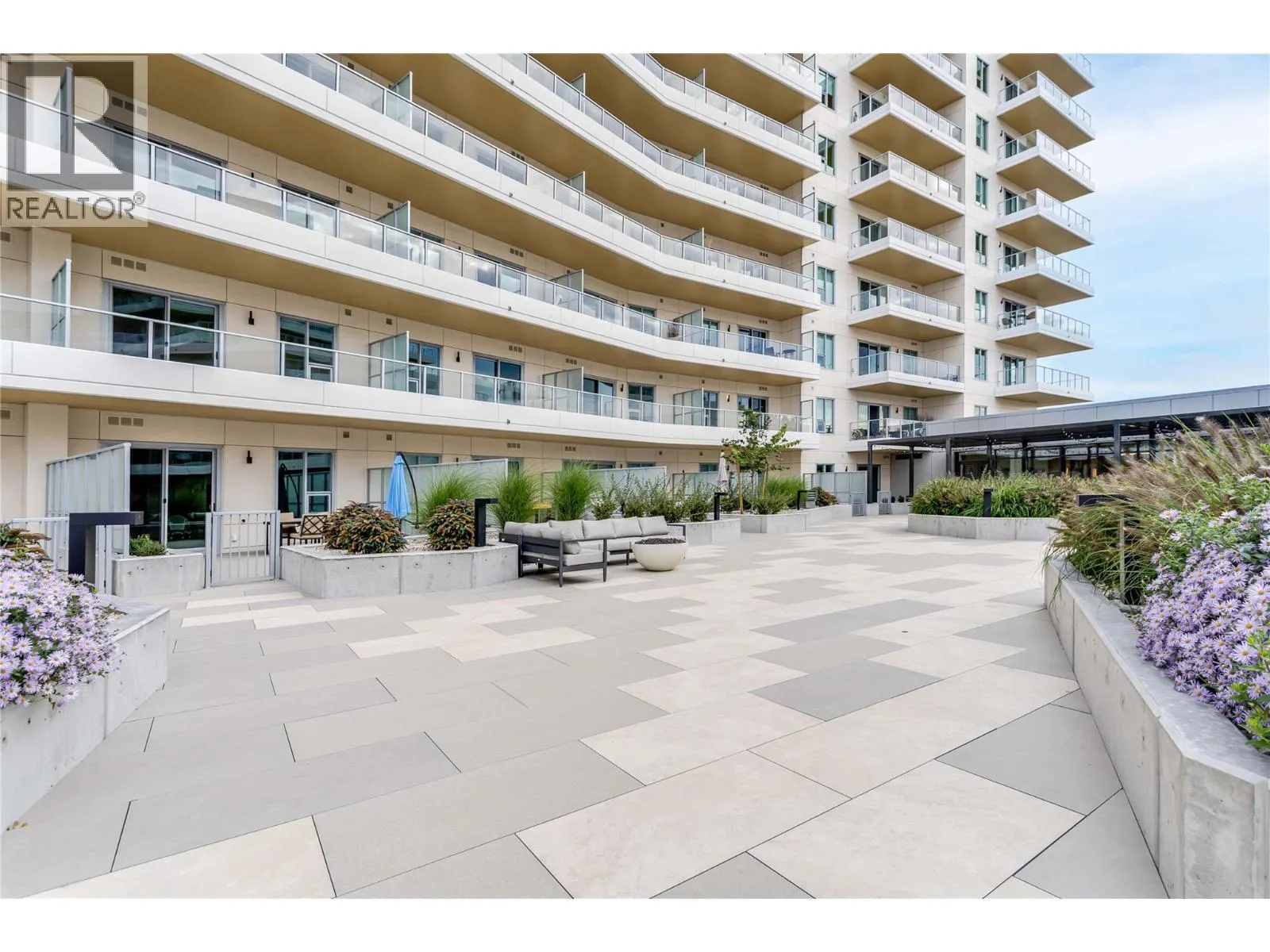 3300 Lakeshore Road Unit# 406