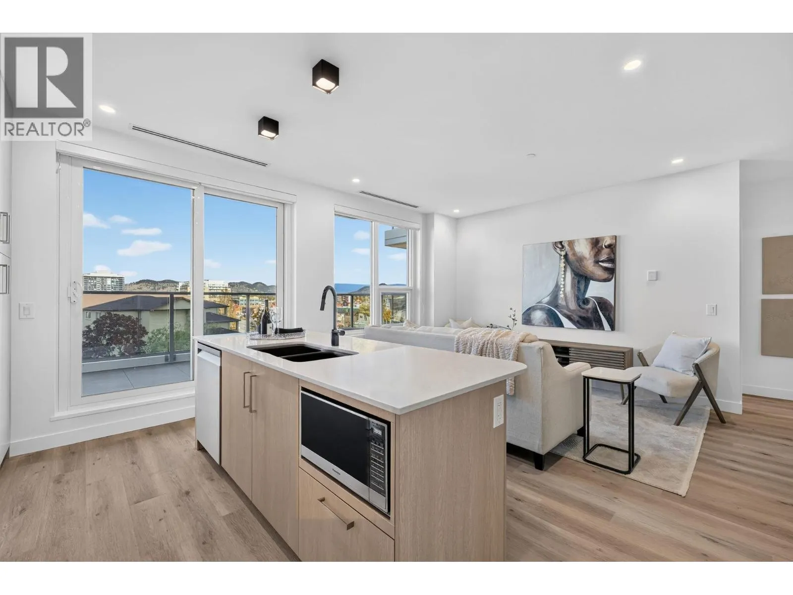 3300 Lakeshore Road Unit# 406
