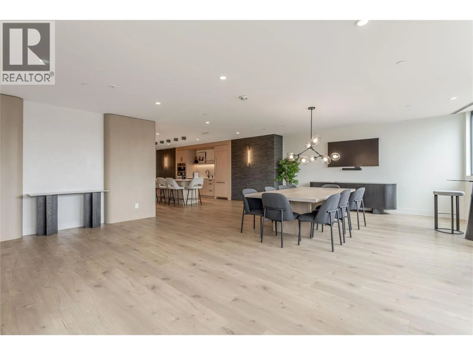 3300 Lakeshore Road Unit# 410