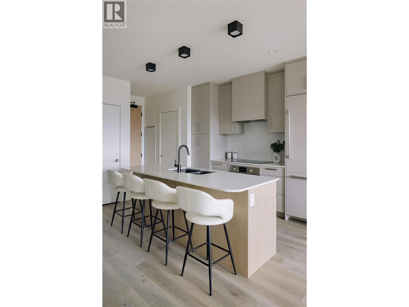 3300 Lakeshore Road Unit# 410