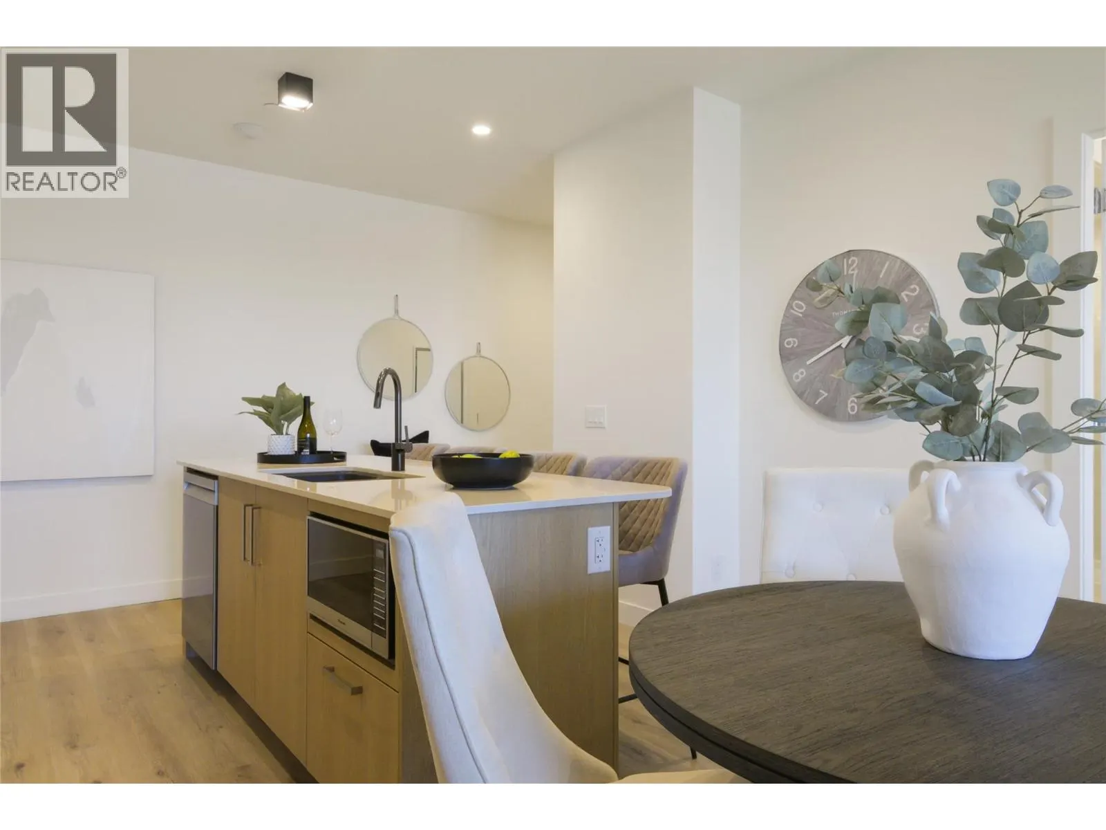 3300 Lakeshore Road Unit# 514
