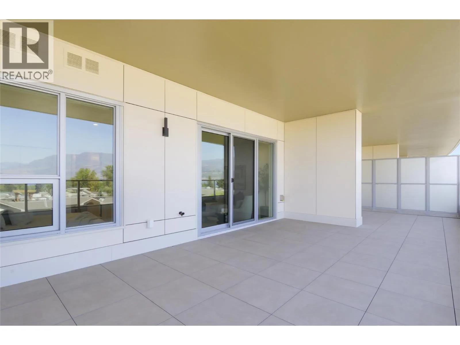 3300 Lakeshore Road Unit# 514