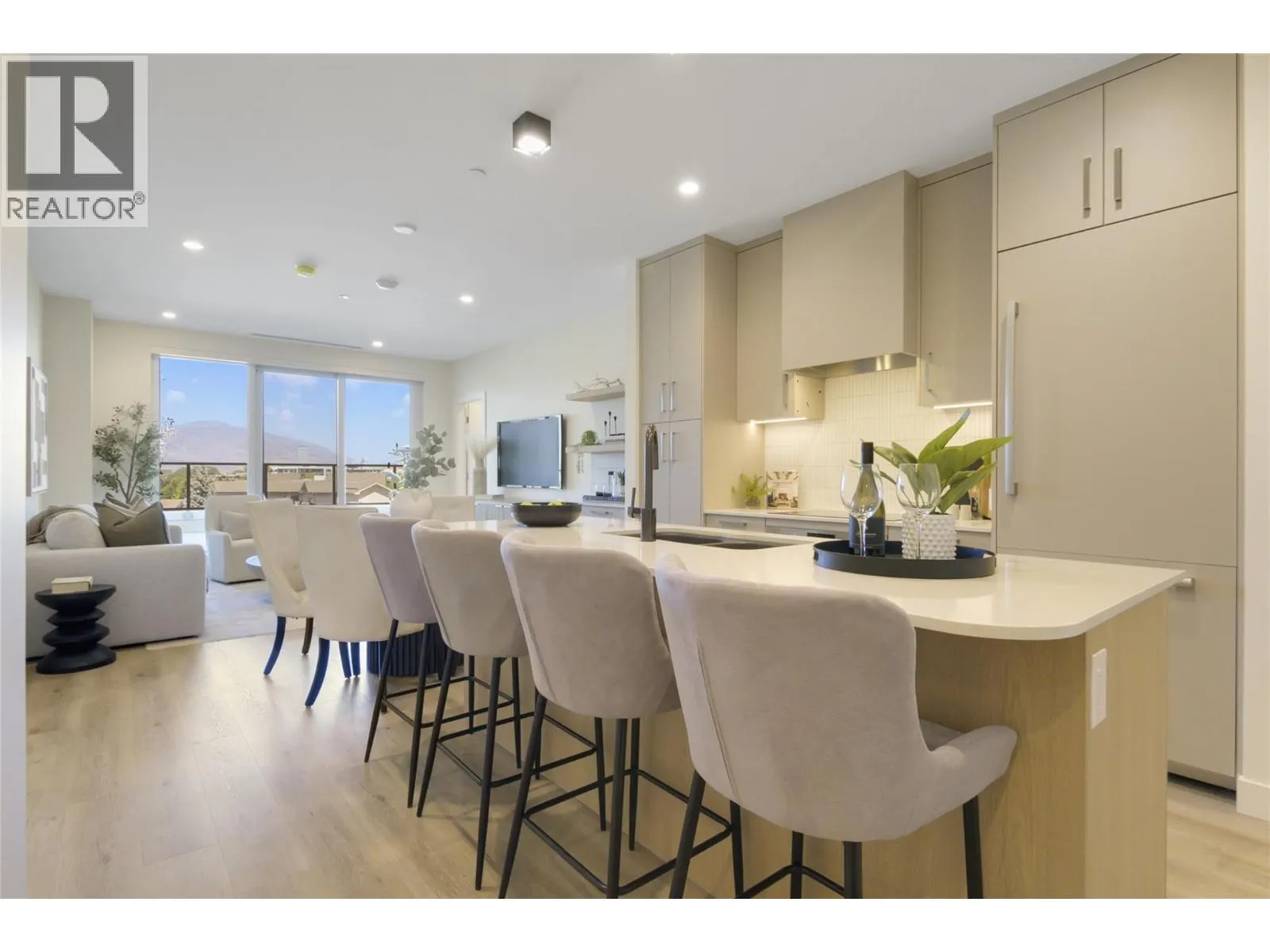 3300 Lakeshore Road Unit# 514
