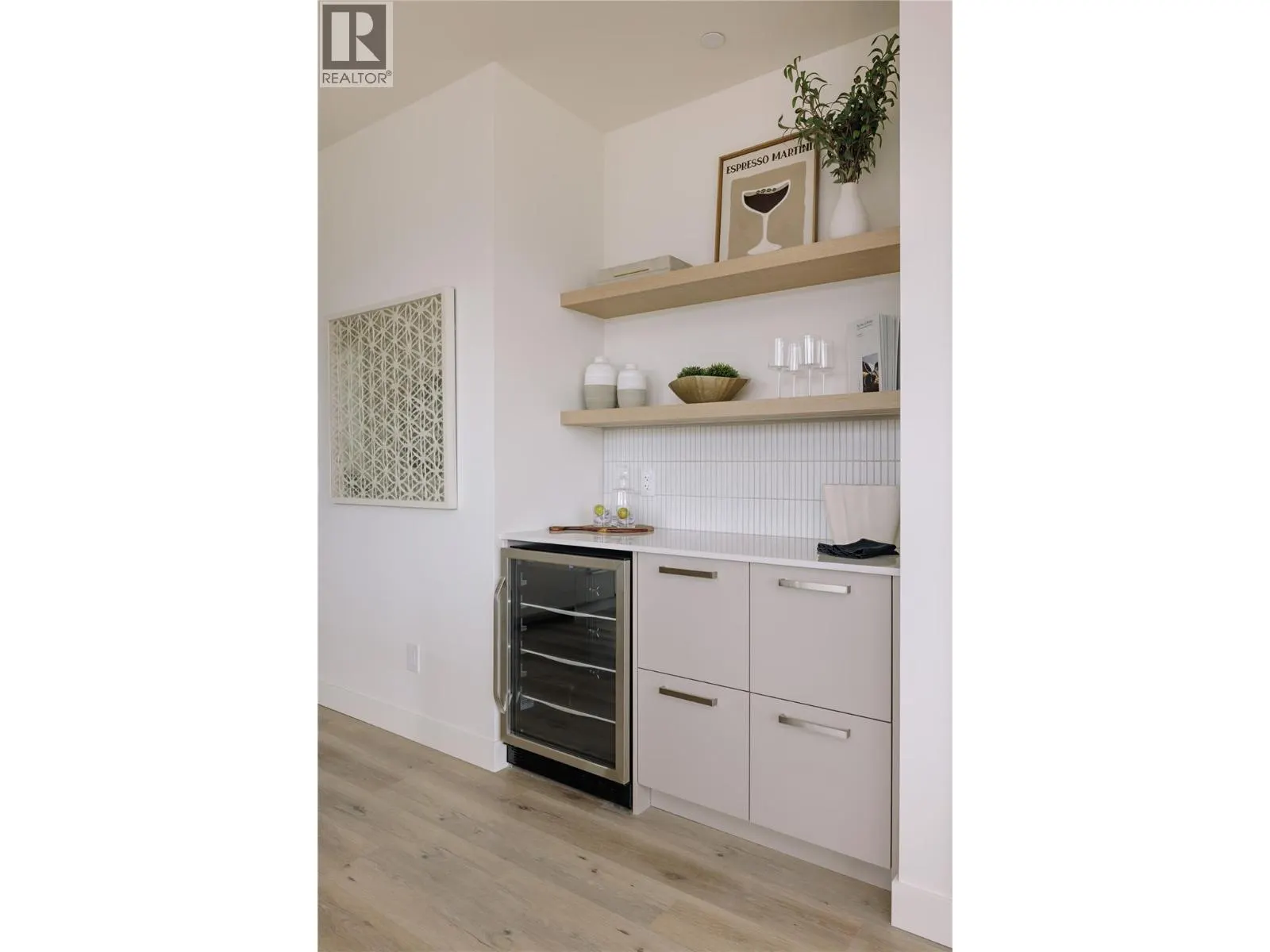 3300 Lakeshore Road Unit# 503