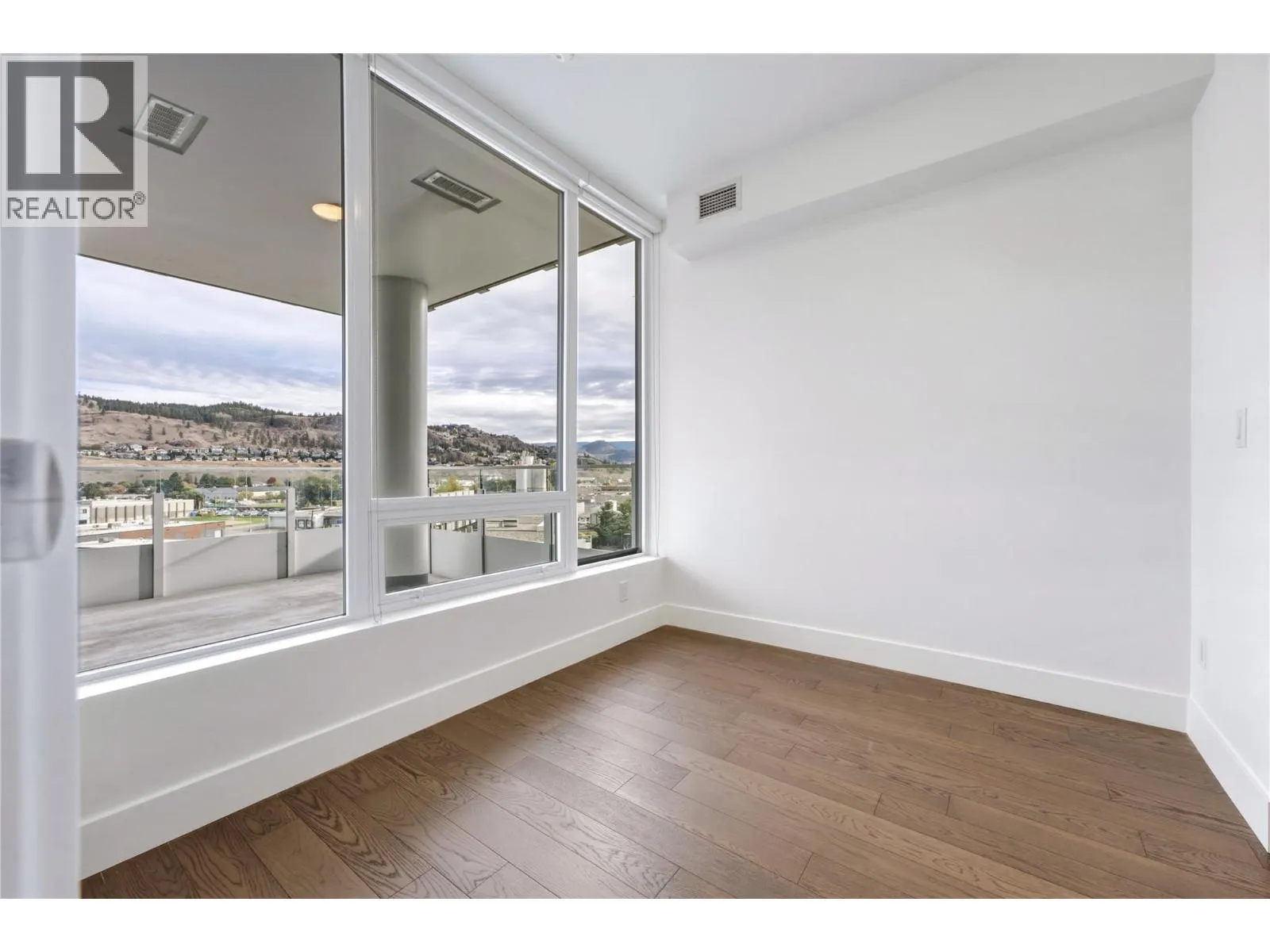 1181 Sunset Drive Unit# 701