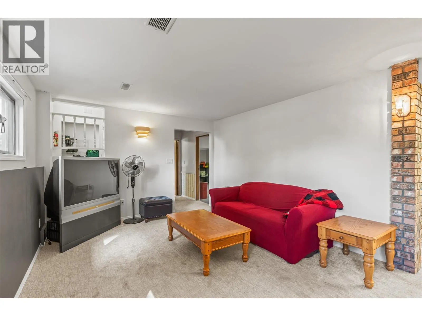 3419 Larch Drive