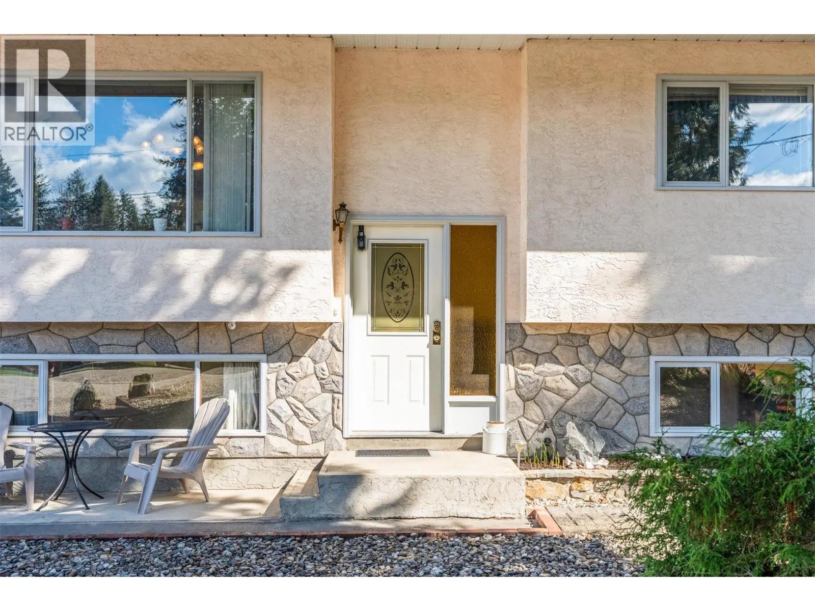 3419 Larch Drive