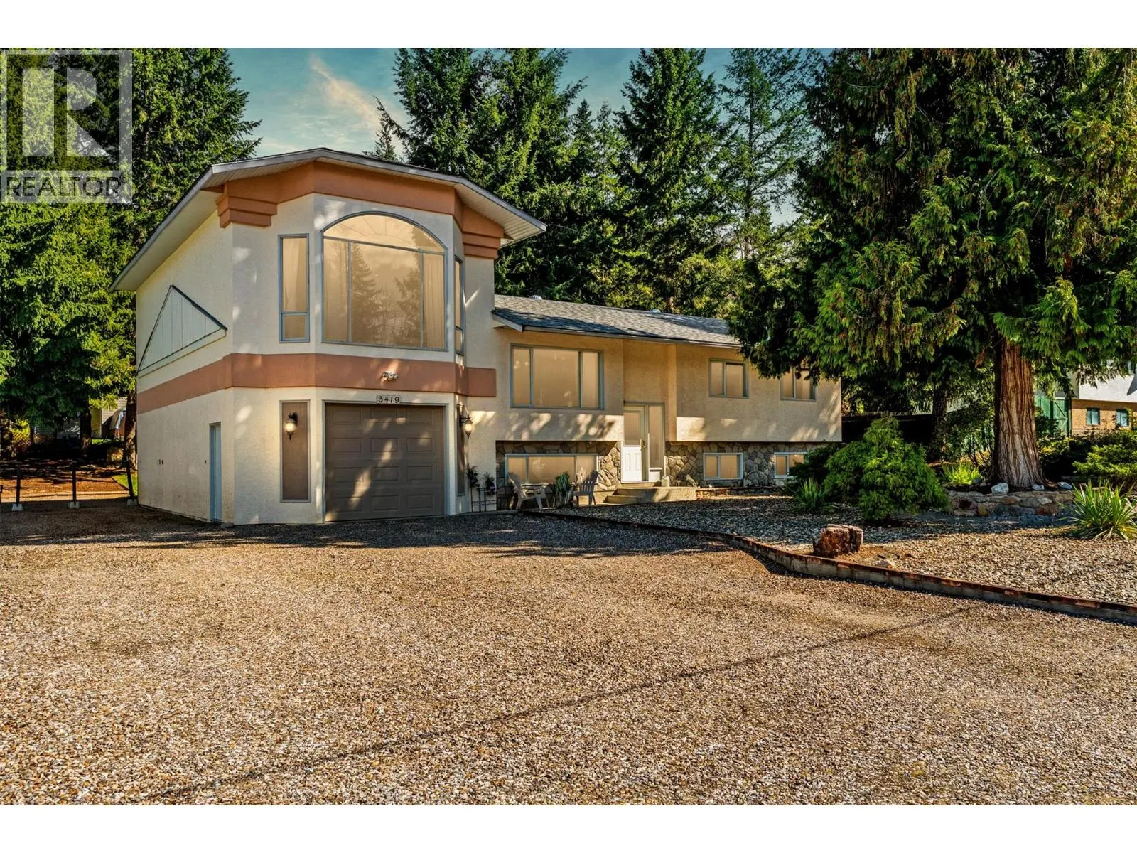 3419 Larch Drive