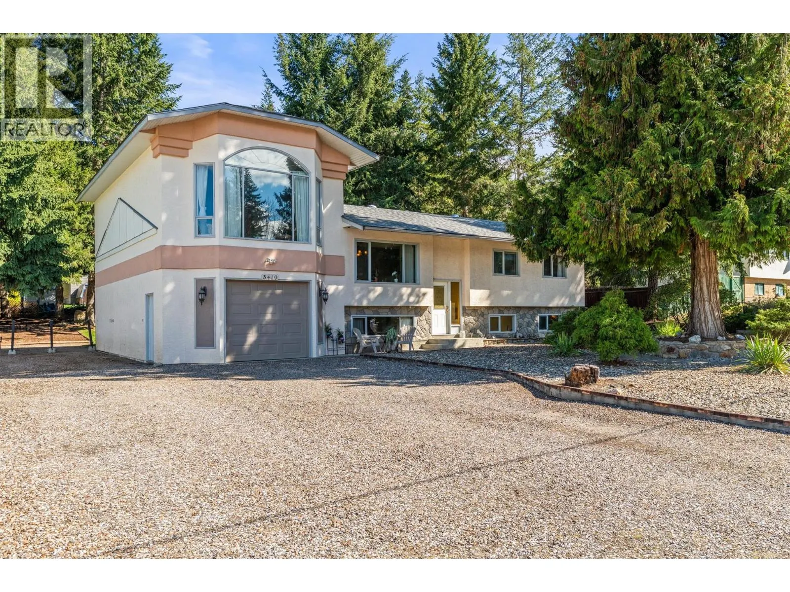 3419 Larch Drive