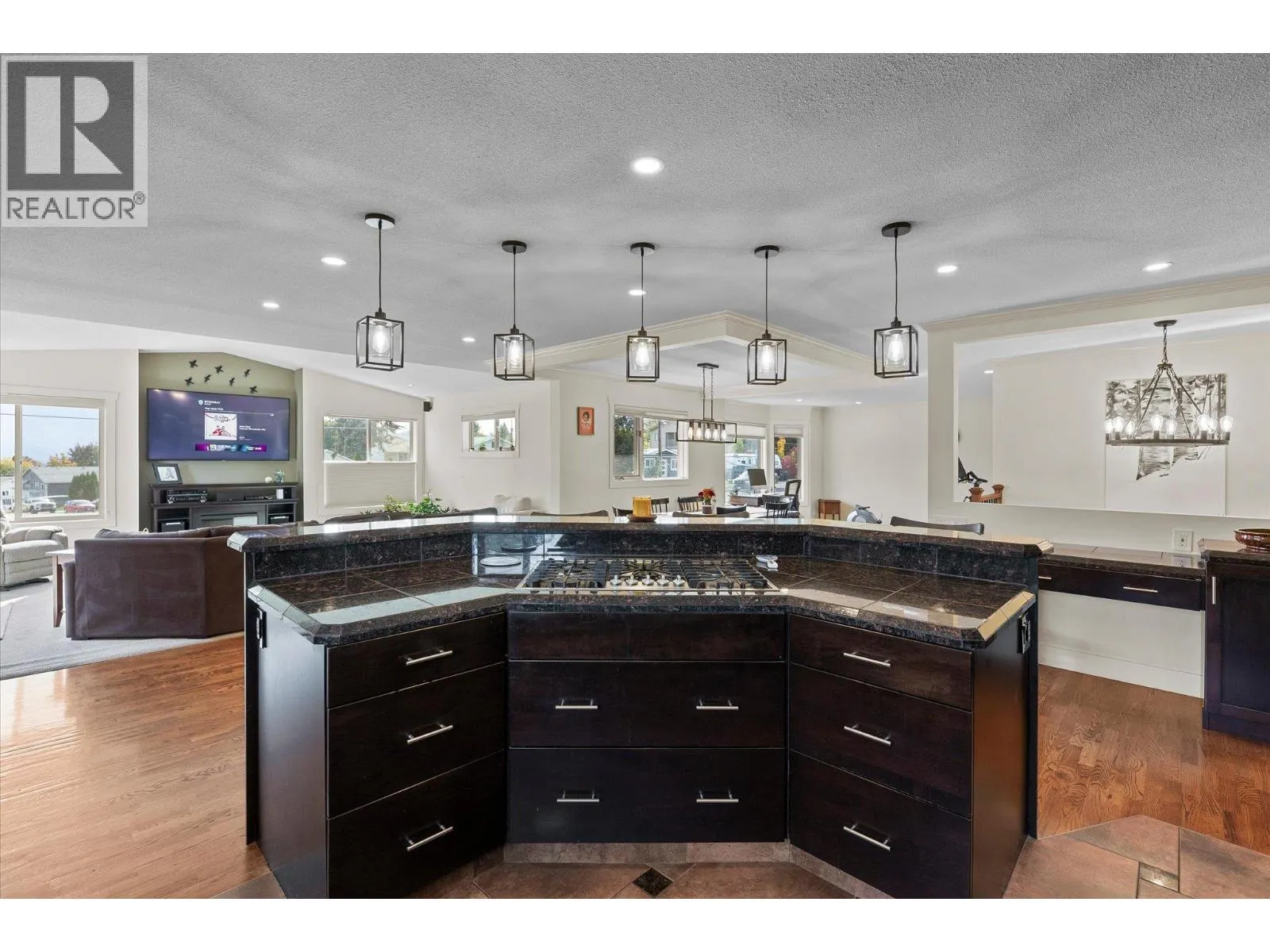 2430 Chieftain Road