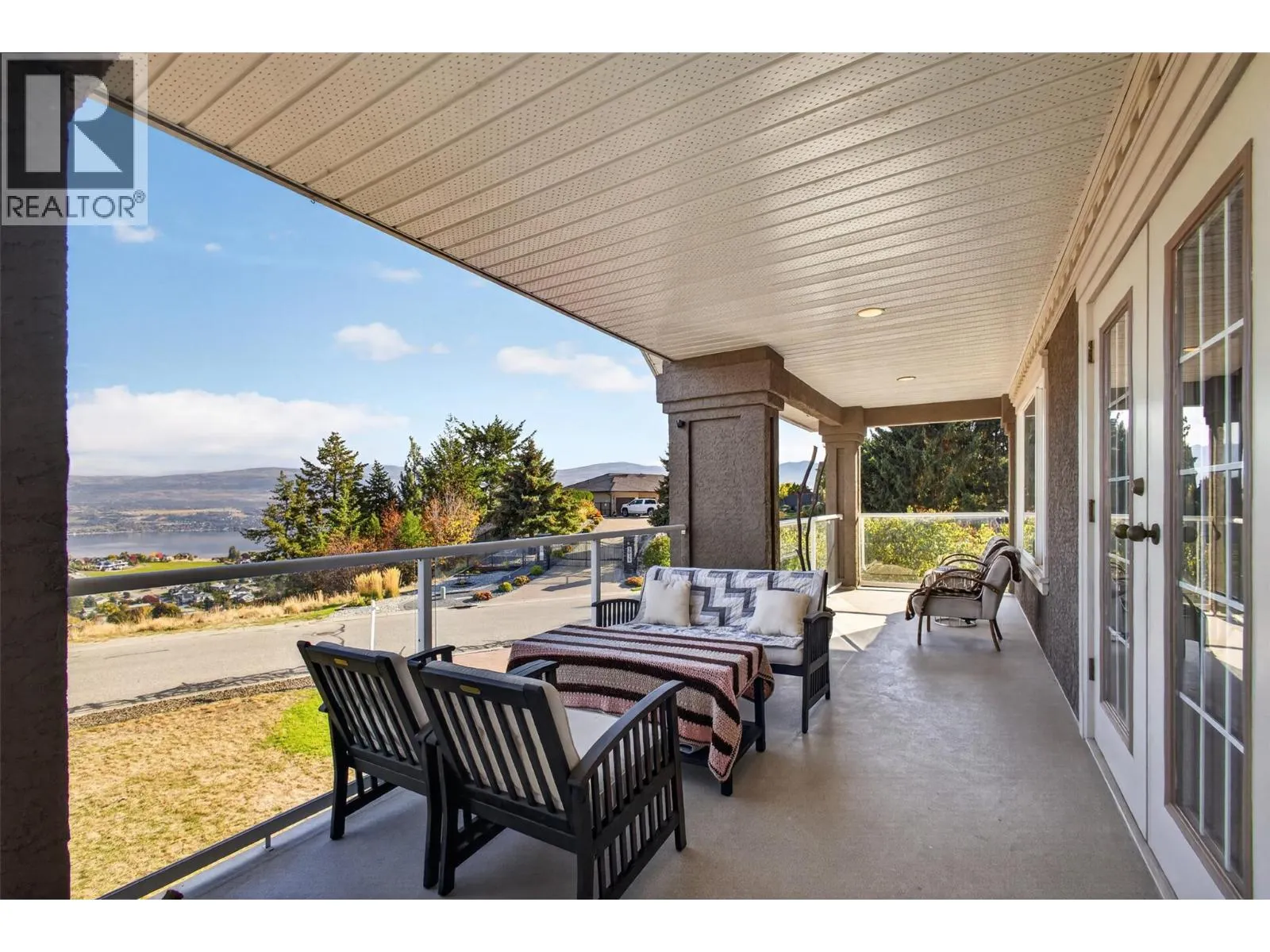 3016 Lakeview Cove Road
