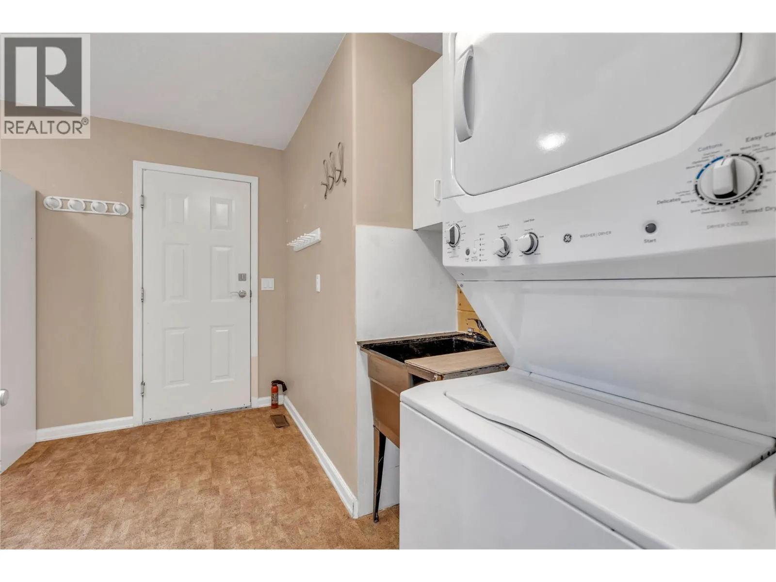 448 Ridge Place