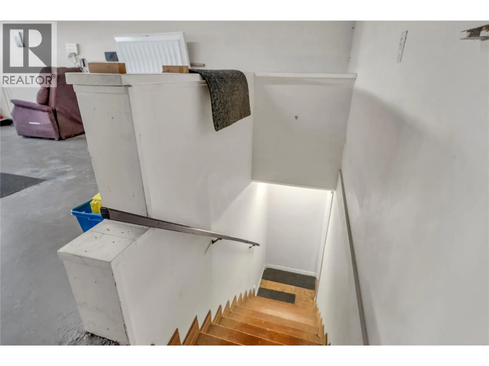 448 Ridge Place
