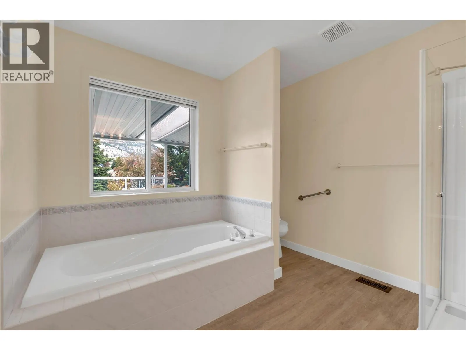 448 Ridge Place