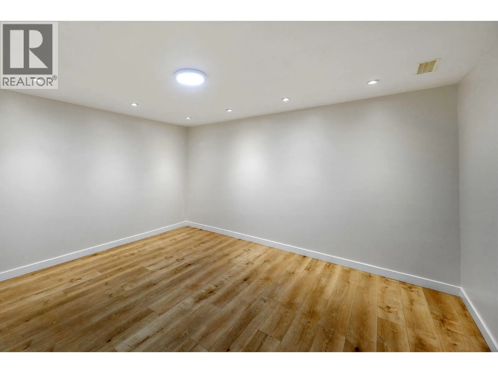 2800 DOUCETTE Drive