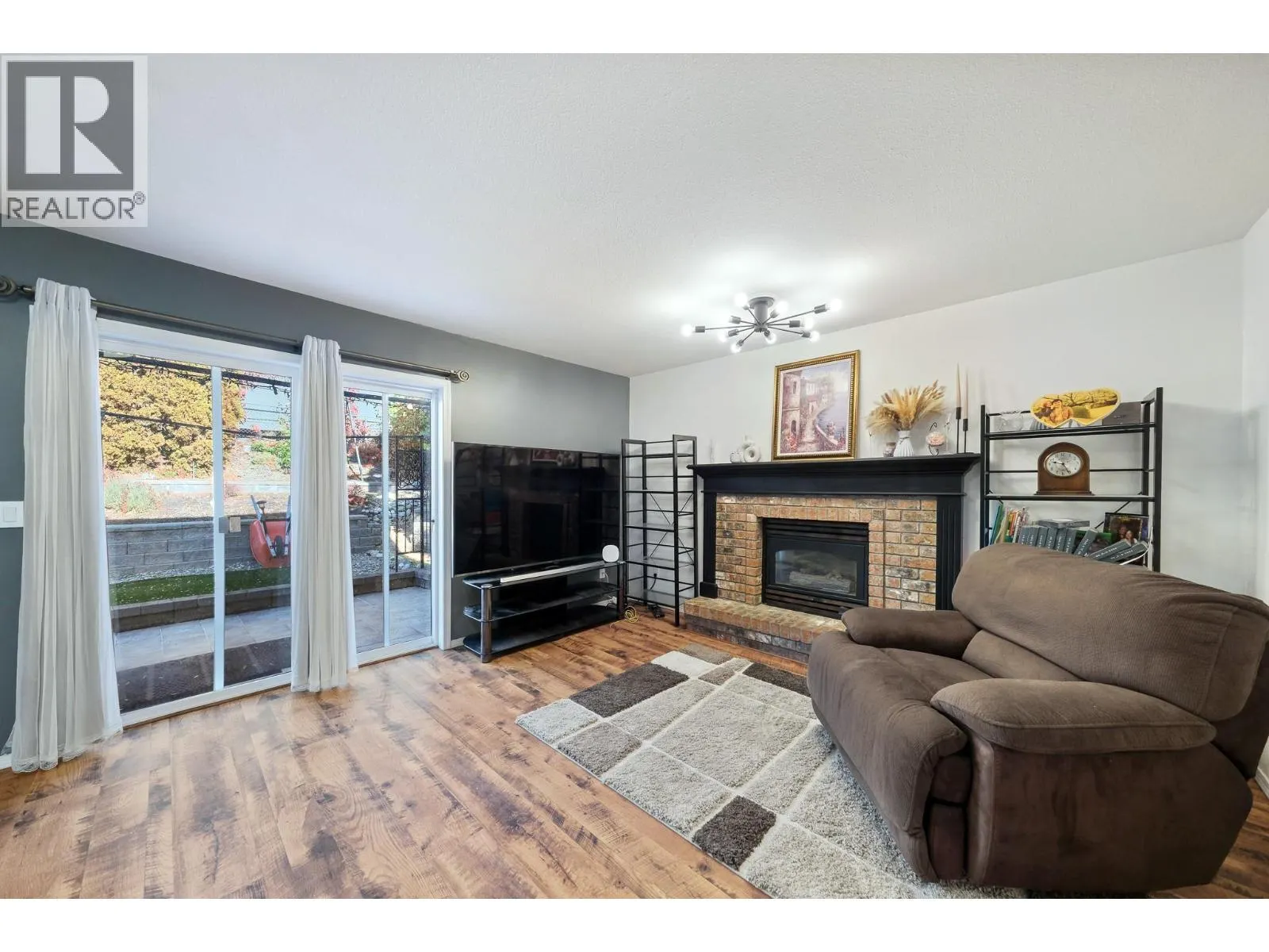 2800 DOUCETTE Drive