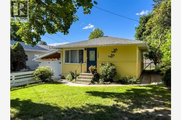 725 Ritchie Avenue
