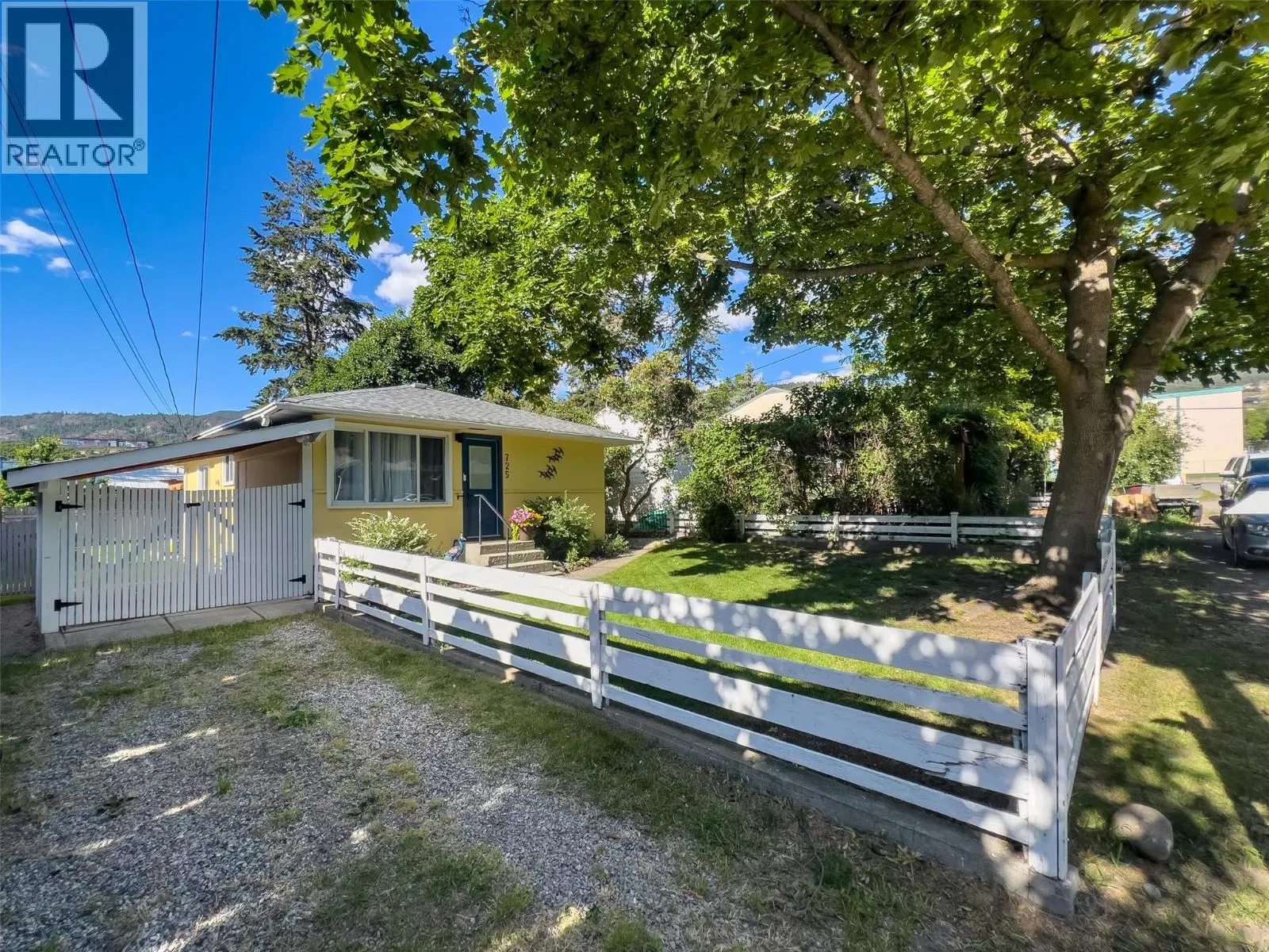 725 Ritchie Avenue