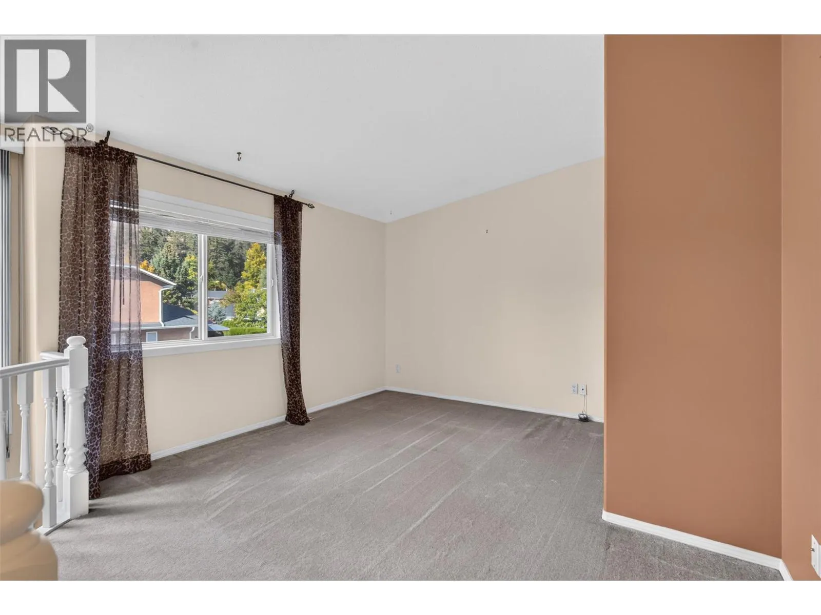 535 Glenmeadows Road Unit# 16