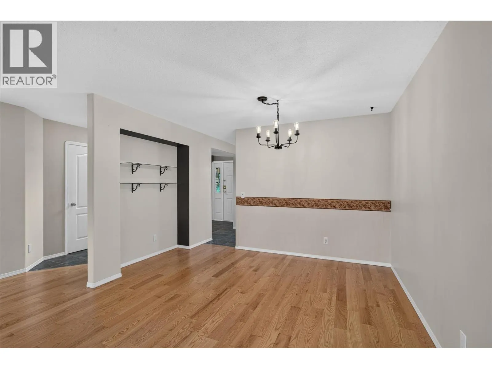 535 Glenmeadows Road Unit# 16