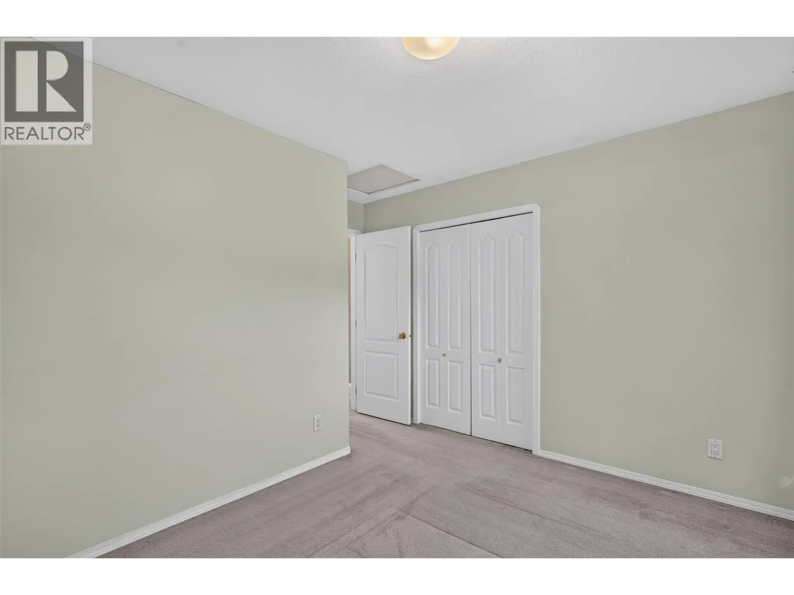 535 Glenmeadows Road Unit# 16