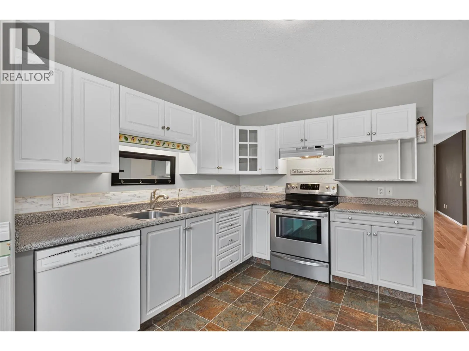 535 Glenmeadows Road Unit# 16