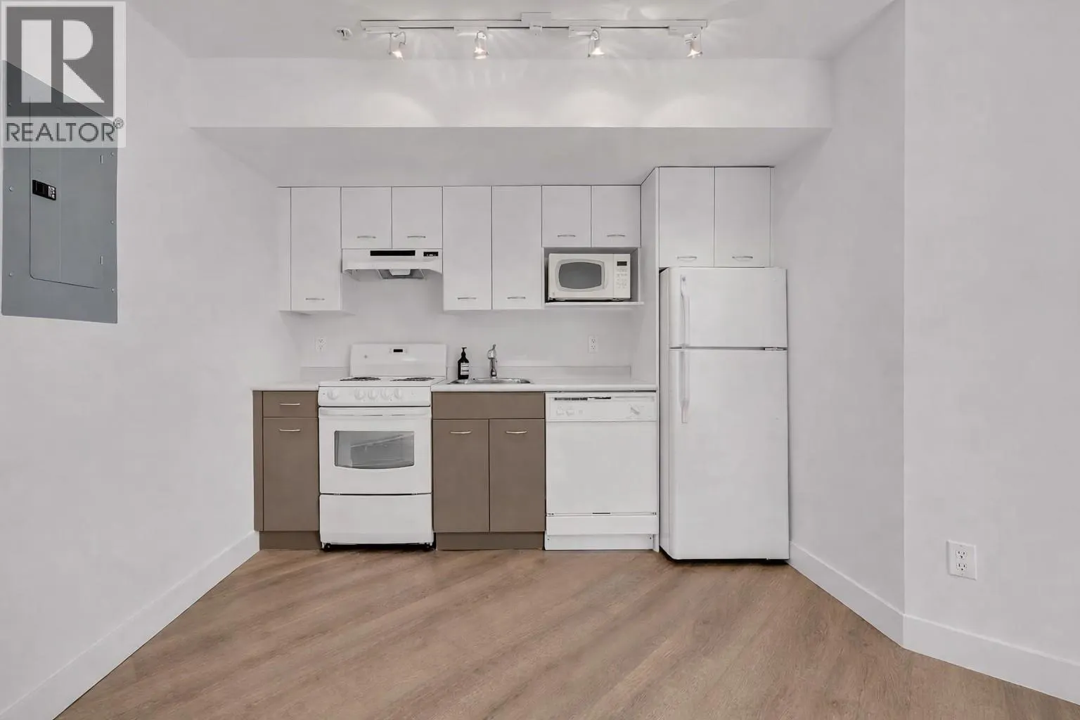 533 Yates Road Unit# 100