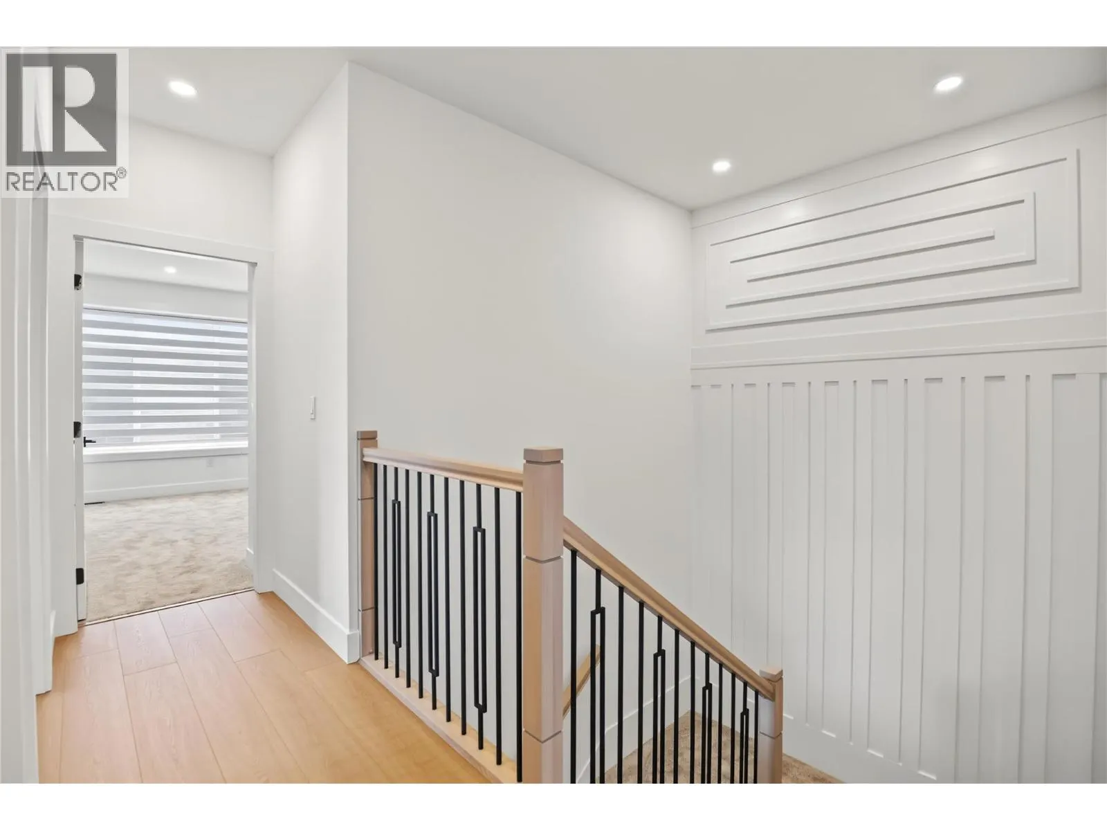 302 Sumac Road W