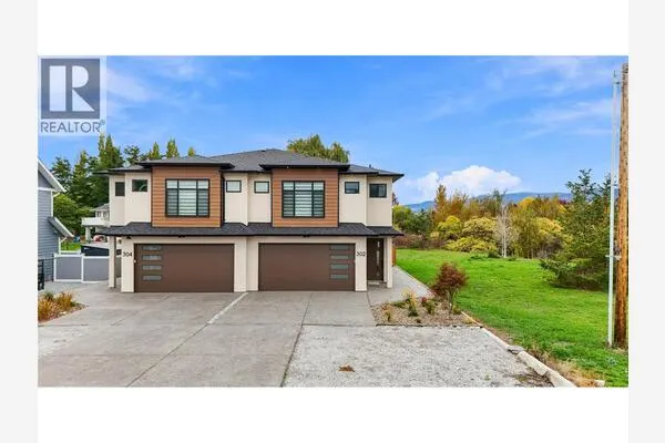 302 Sumac Road W