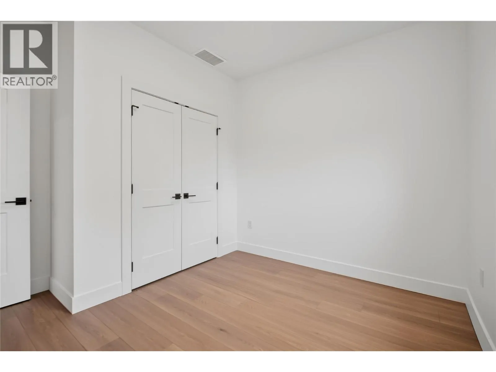 302 Sumac Road W