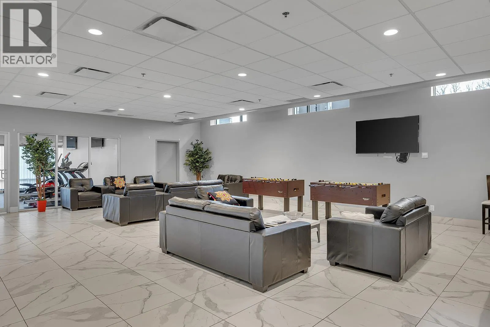 925 Leon Avenue Unit# 327