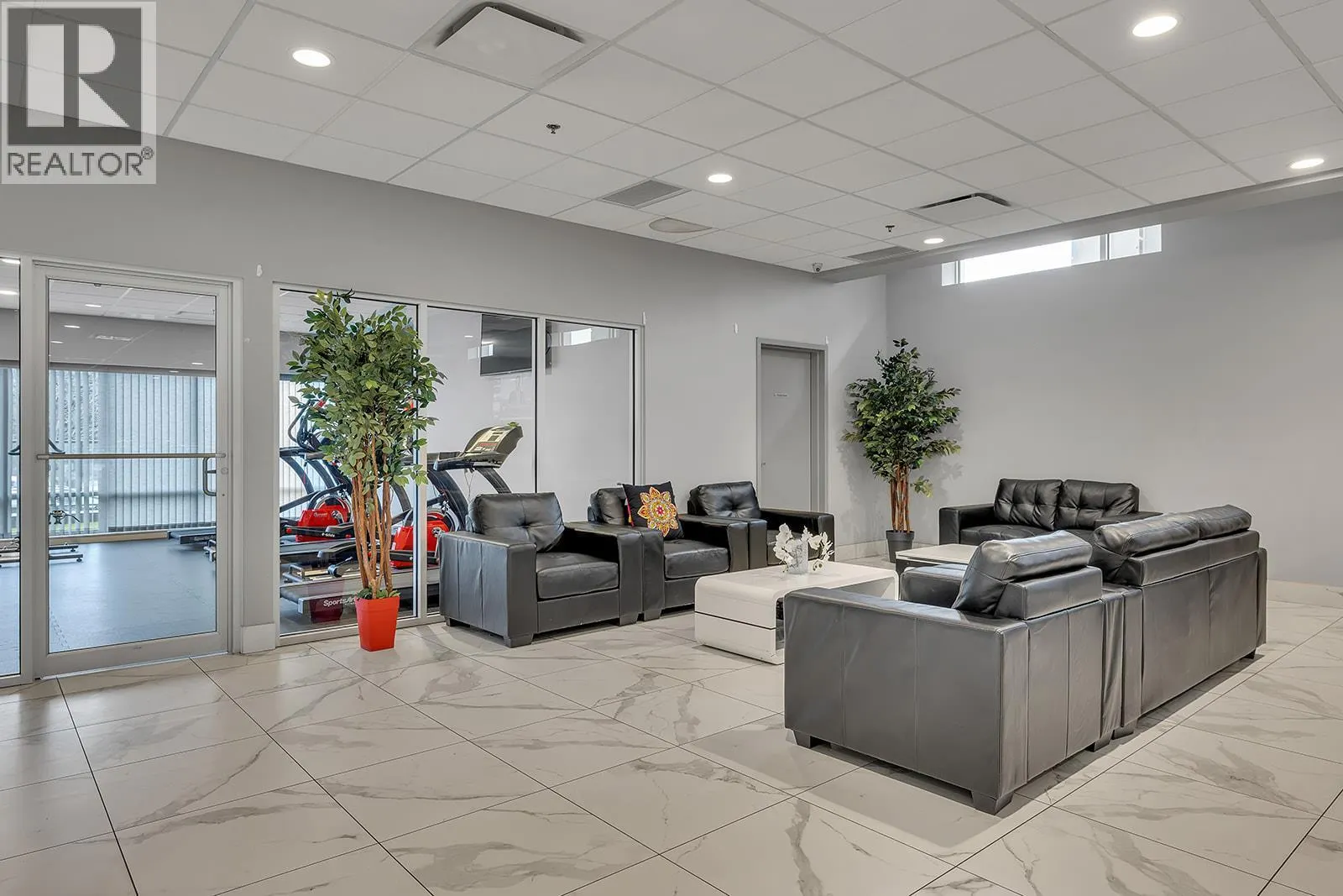 925 Leon Avenue Unit# 327