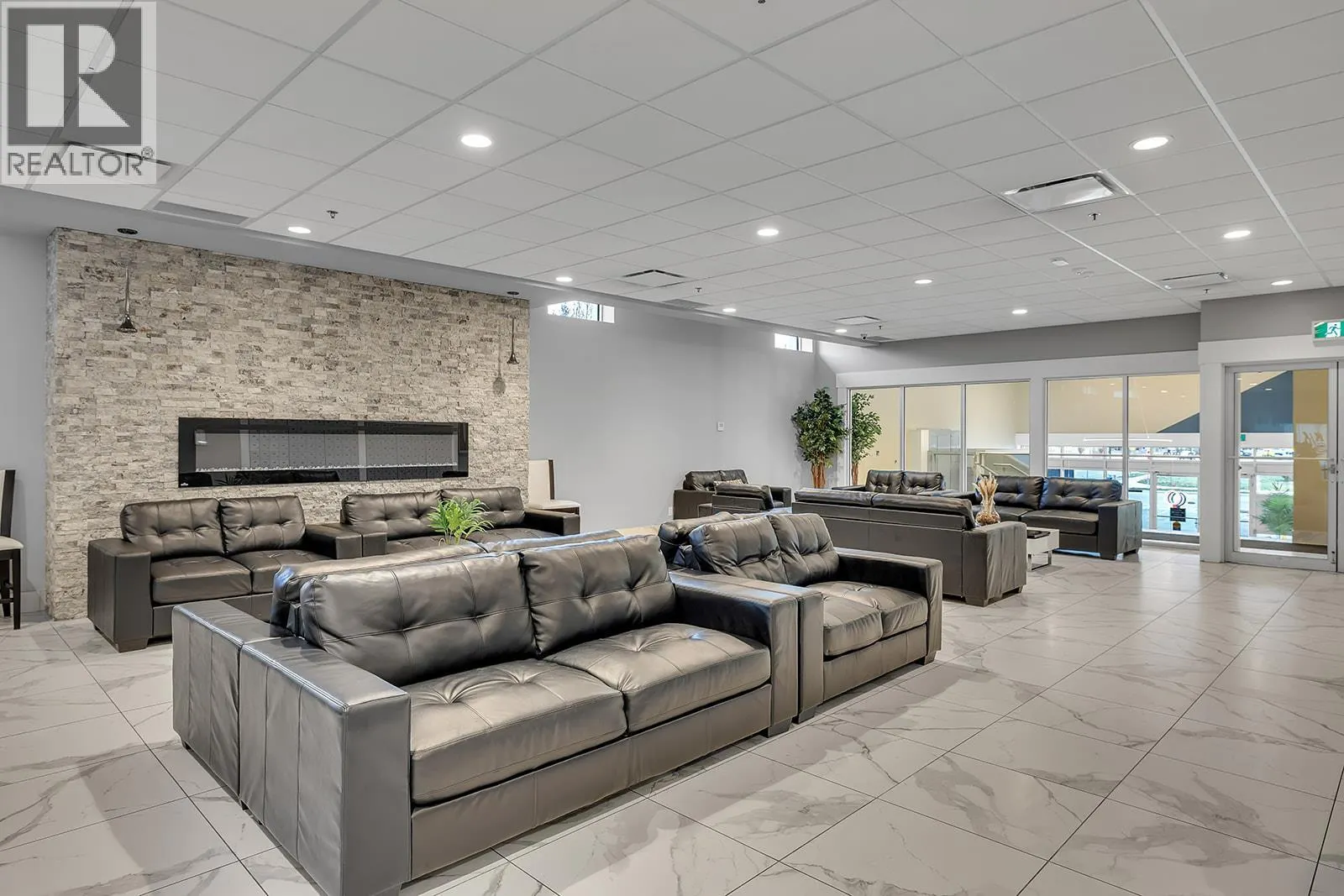 925 Leon Avenue Unit# 327