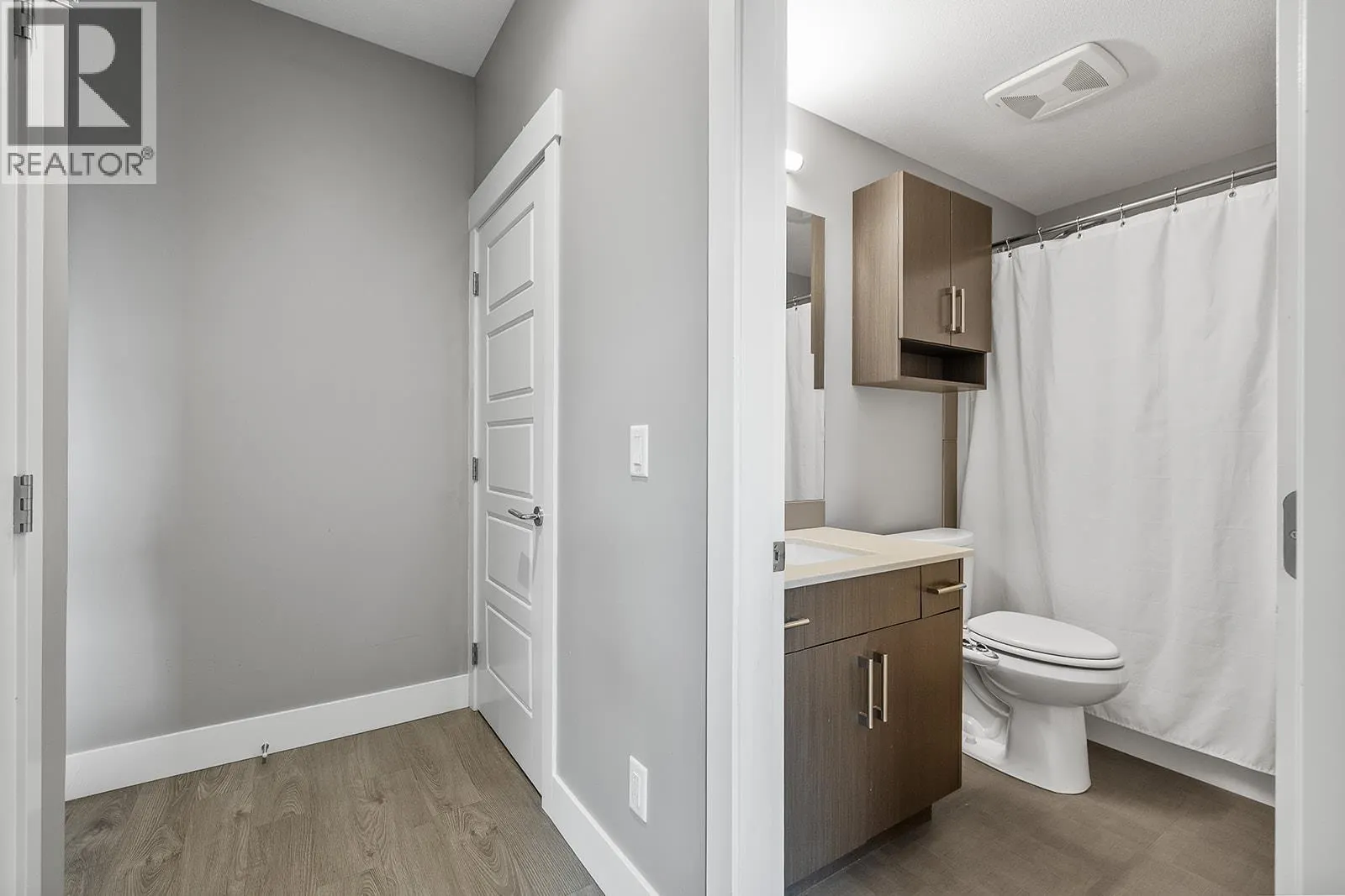 925 Leon Avenue Unit# 327