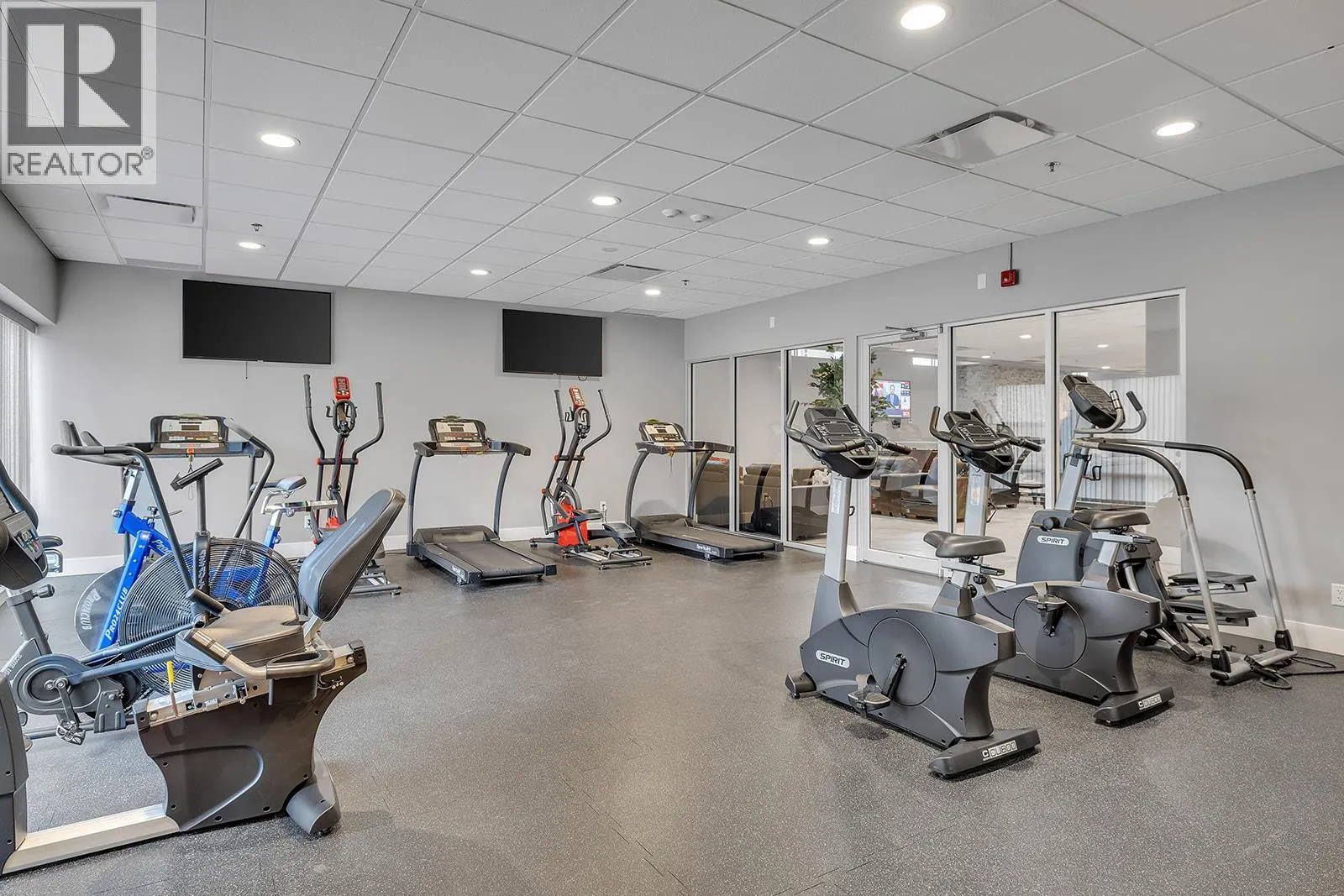 925 Leon Avenue Unit# 327