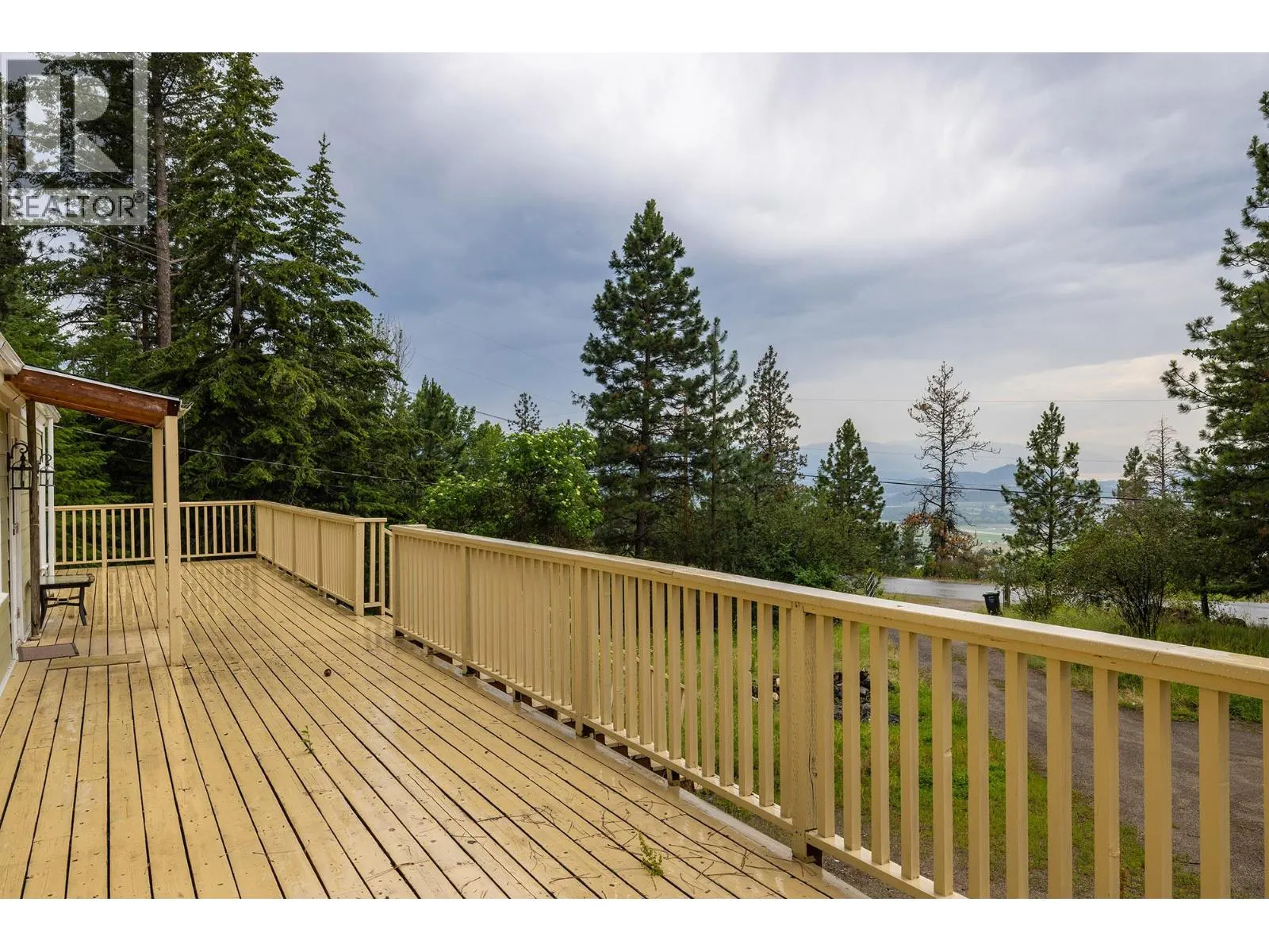 6439 Farmers Drive