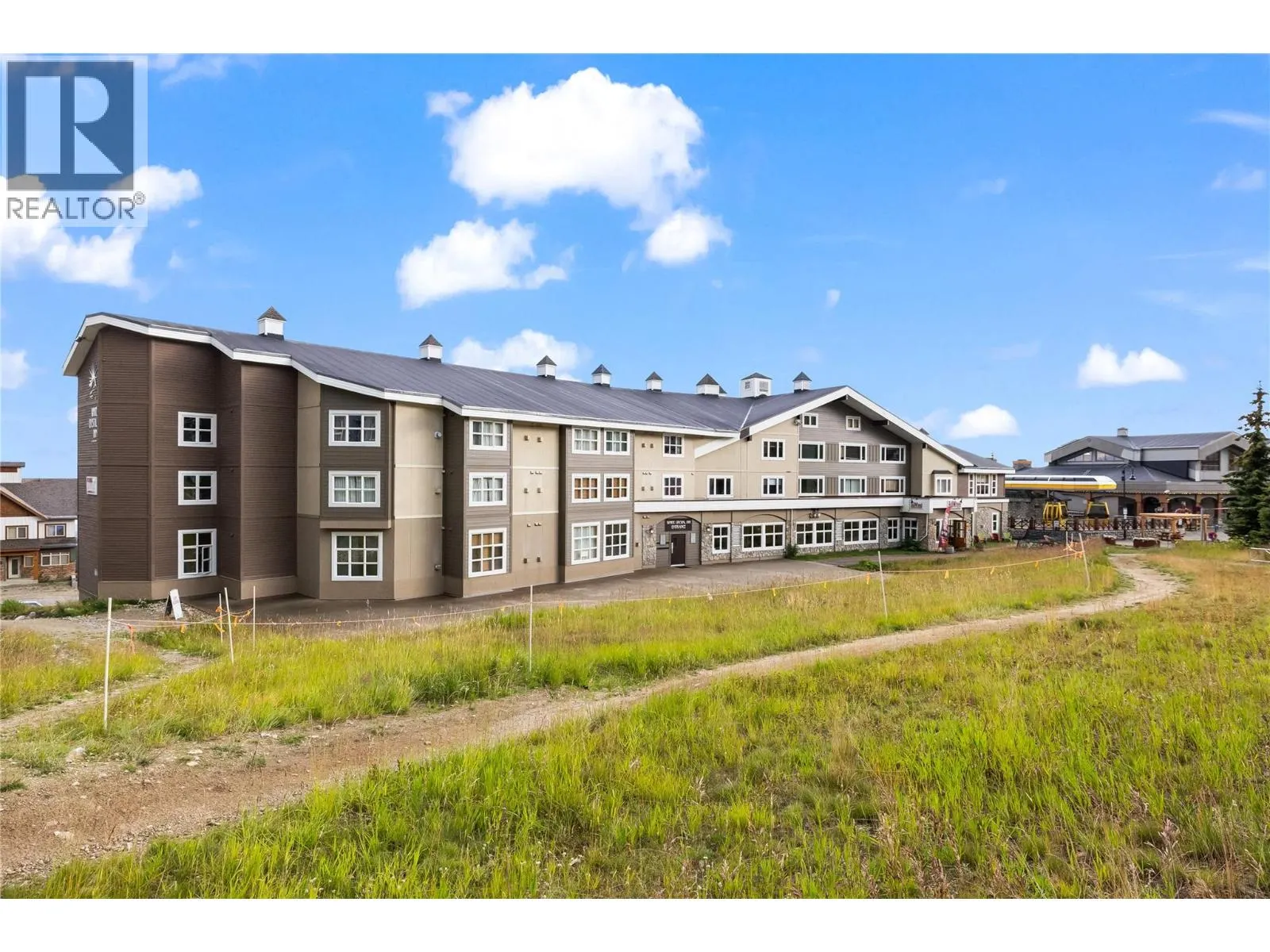 5275 Big White Road Unit# 301
