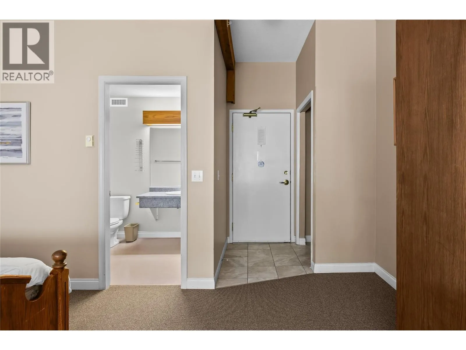 5275 Big White Road Unit# 301