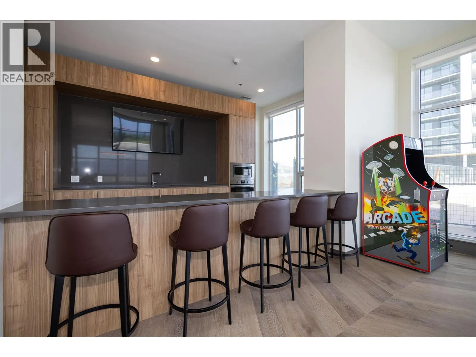 238 Leon Avenue Unit# 1401
