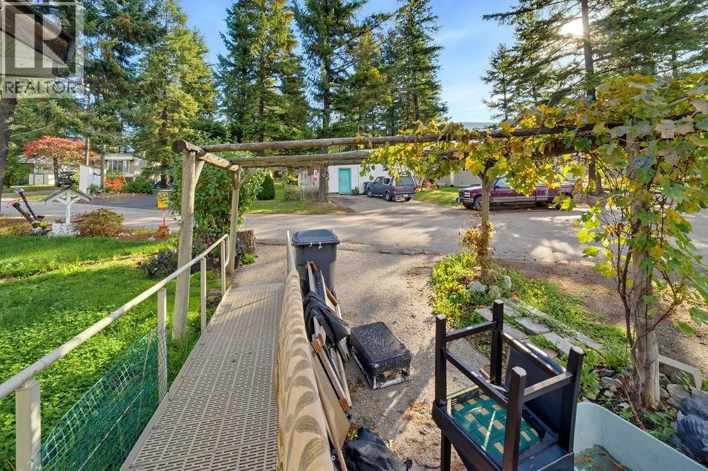 4137 Spallumcheen Drive Unit# 18