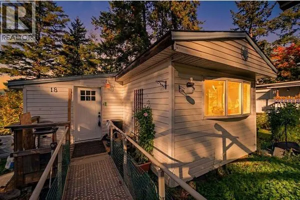 4137 Spallumcheen Drive Unit# 18