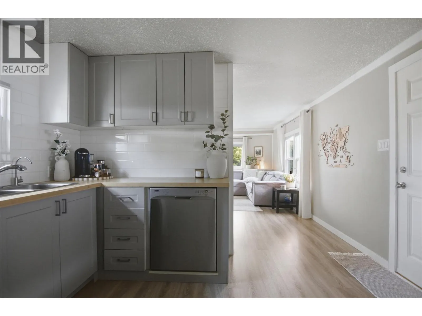 44 EDWARD Street Unit# 44E