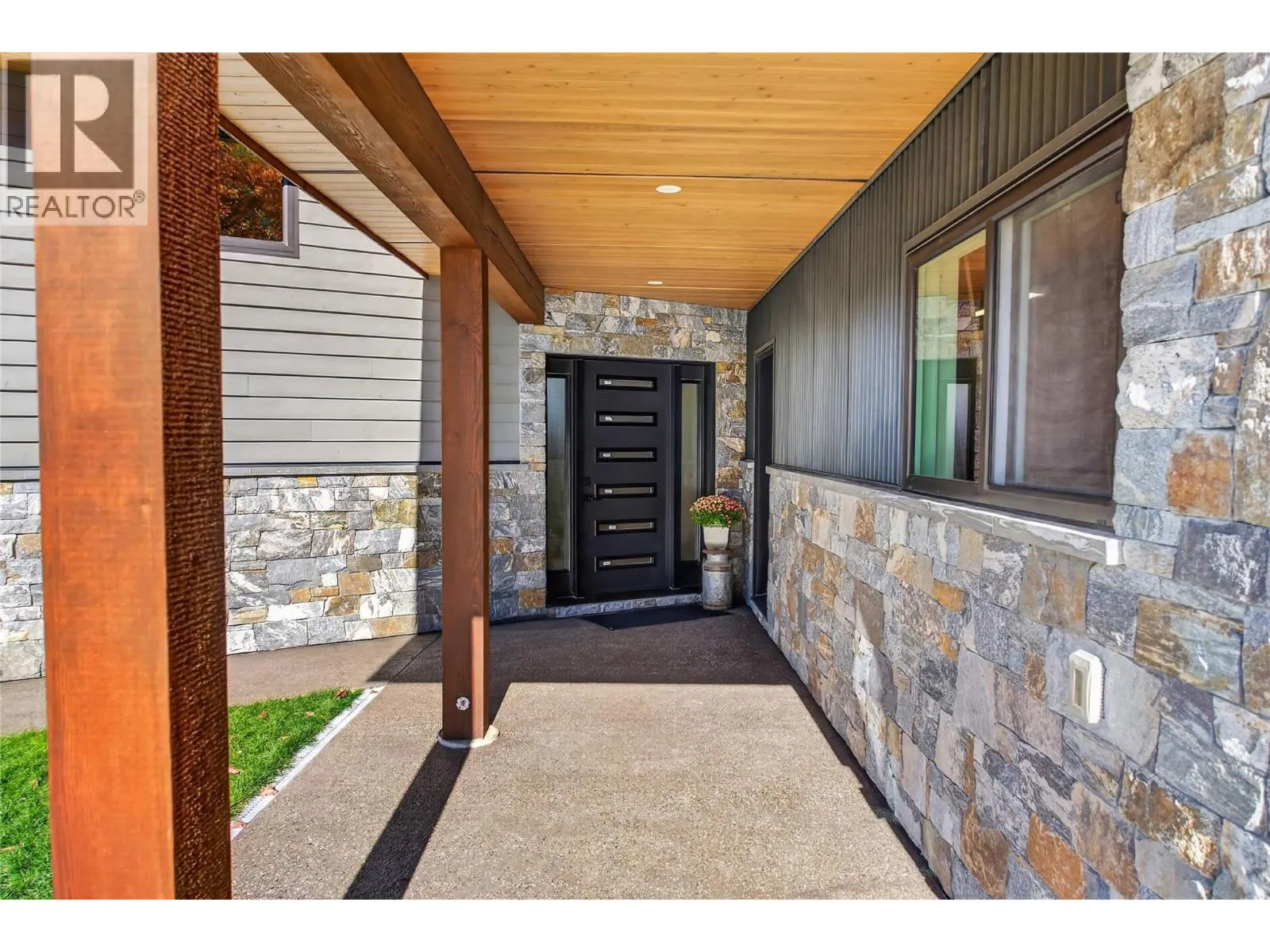 75 Ridgemont Drive