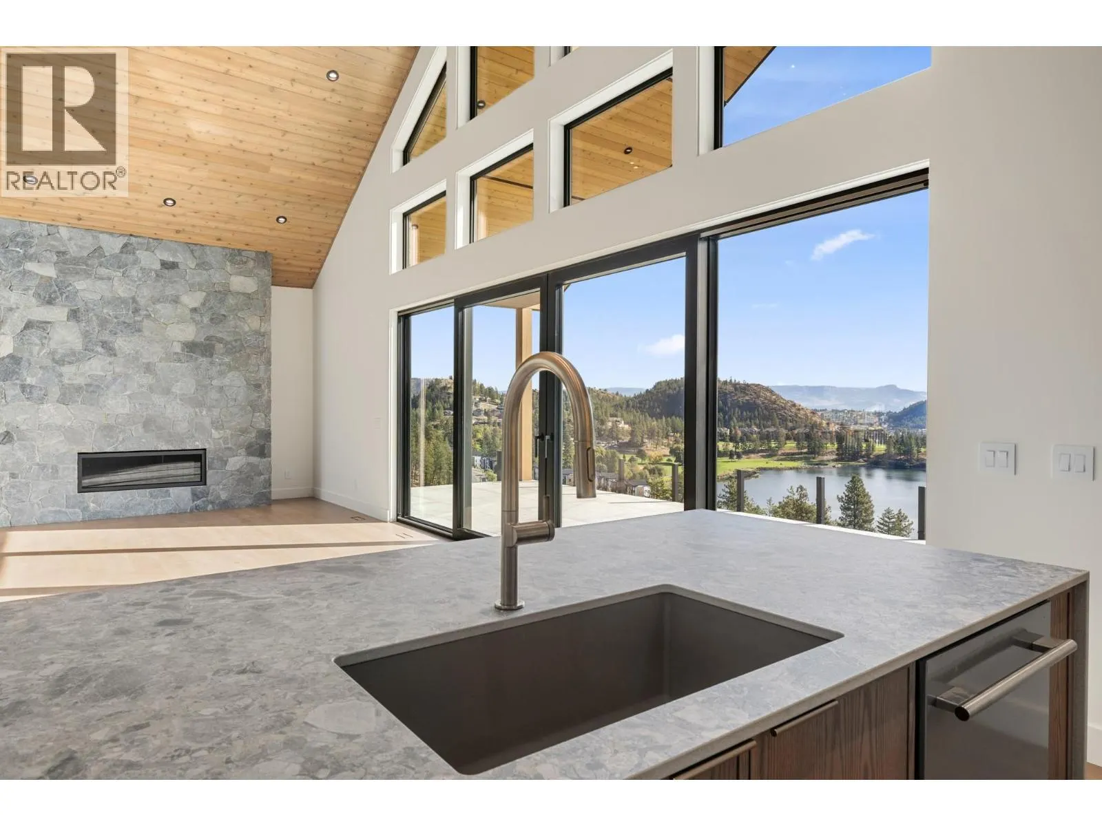 2495 Pinnacle Ridge Drive