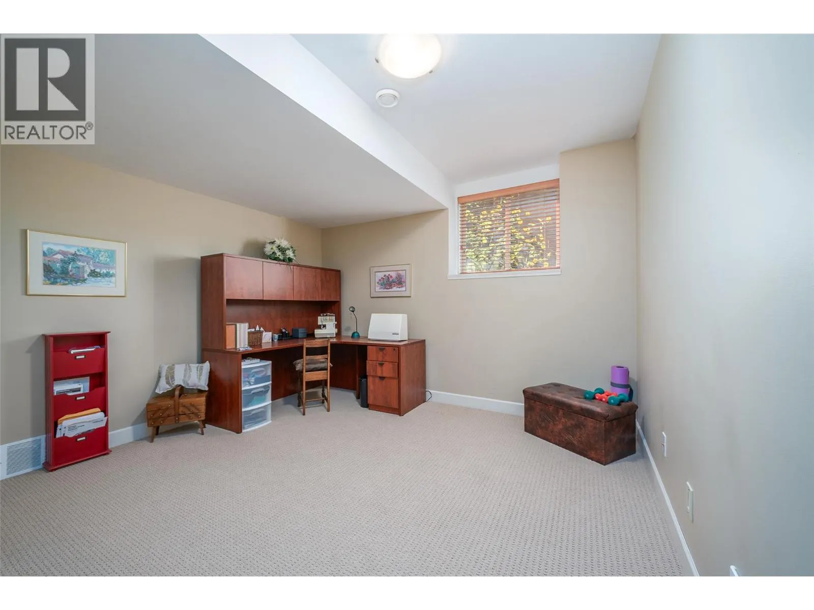 3452 Camelback Drive