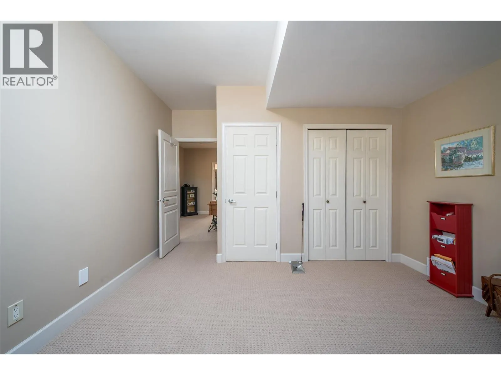 3452 Camelback Drive