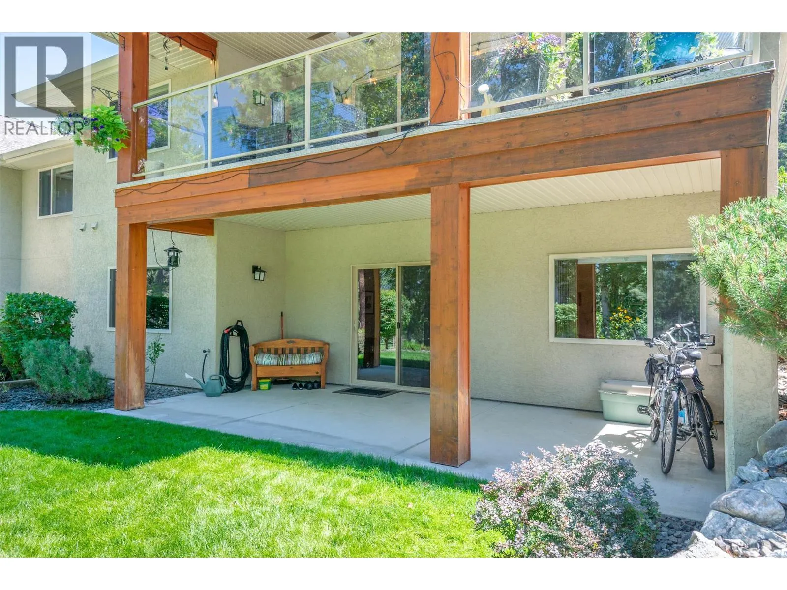 3452 Camelback Drive