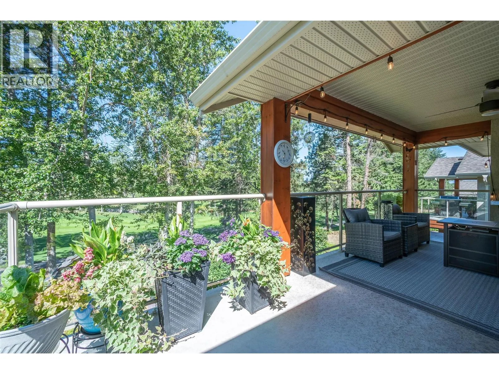 3452 Camelback Drive