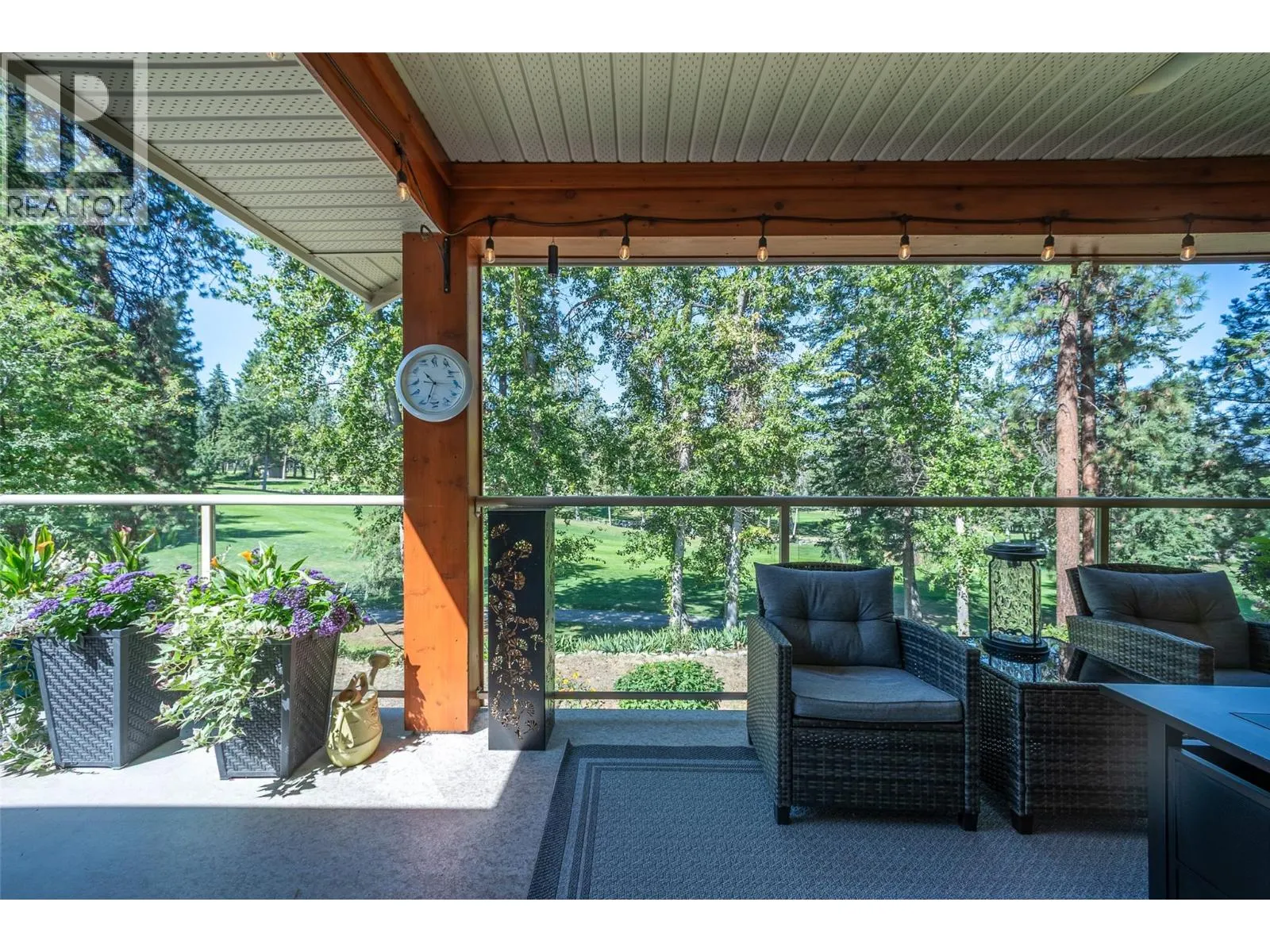 3452 Camelback Drive